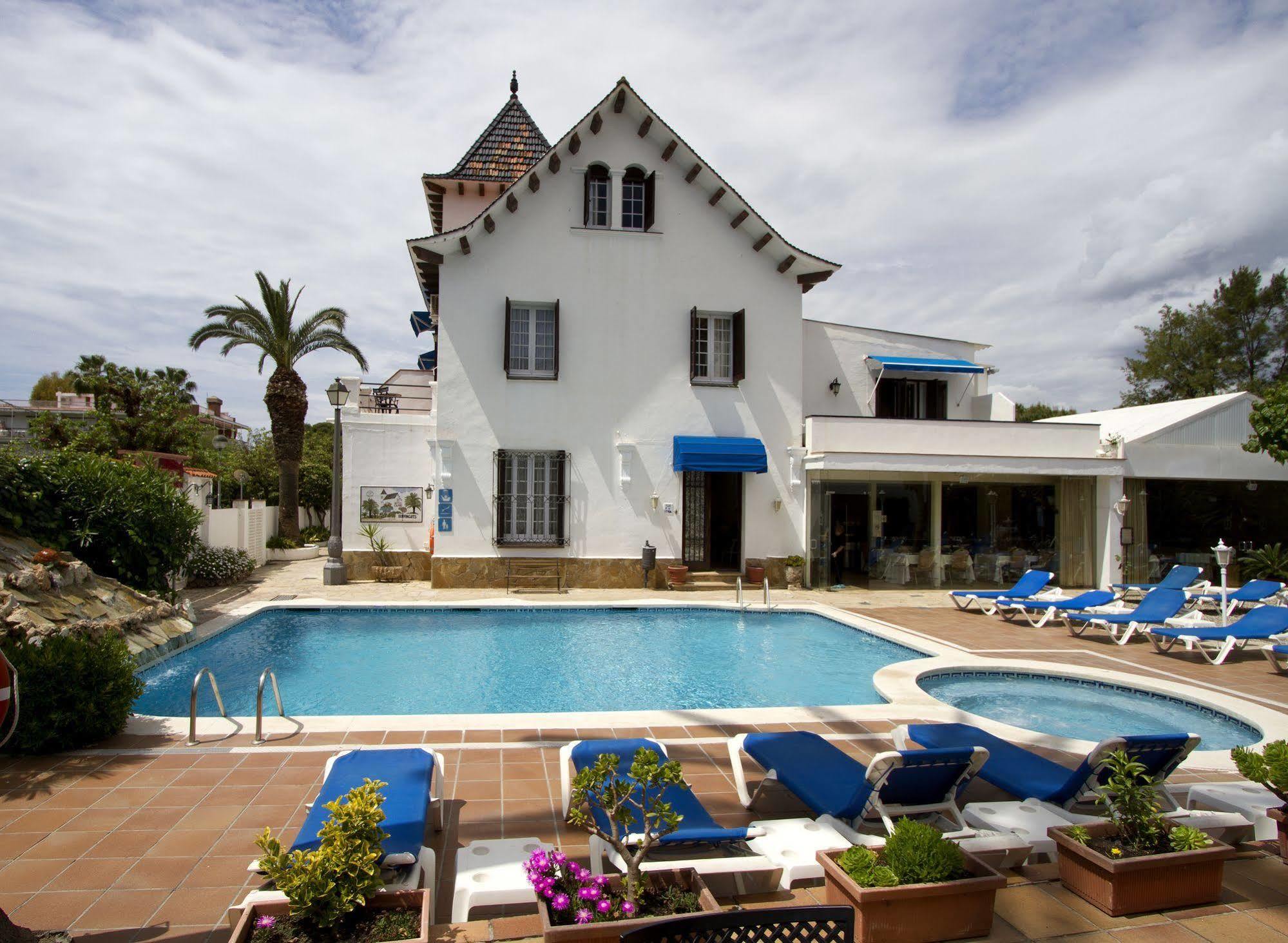 Hotel Capri Sitges Exterior foto