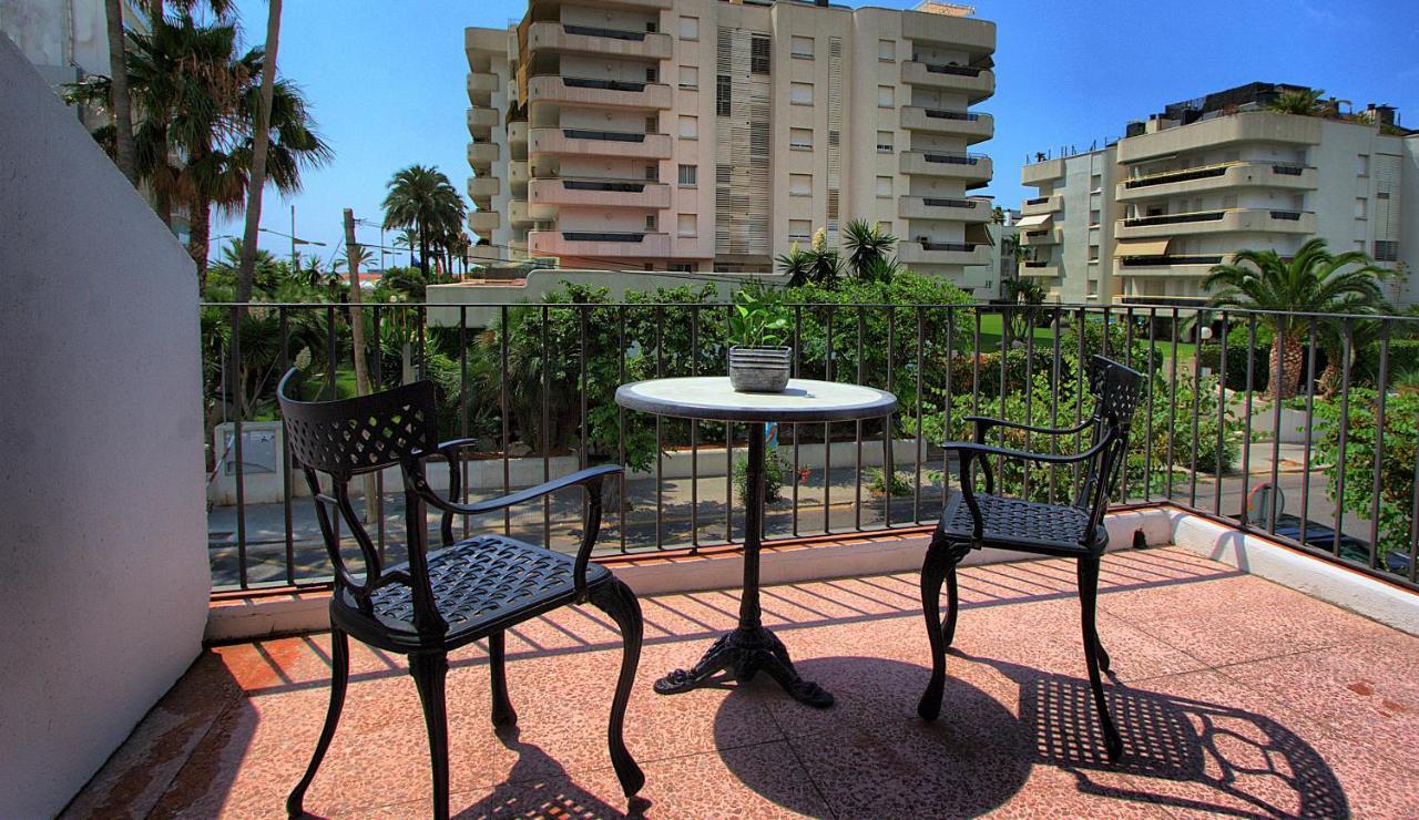 Hotel Capri Sitges Exterior foto